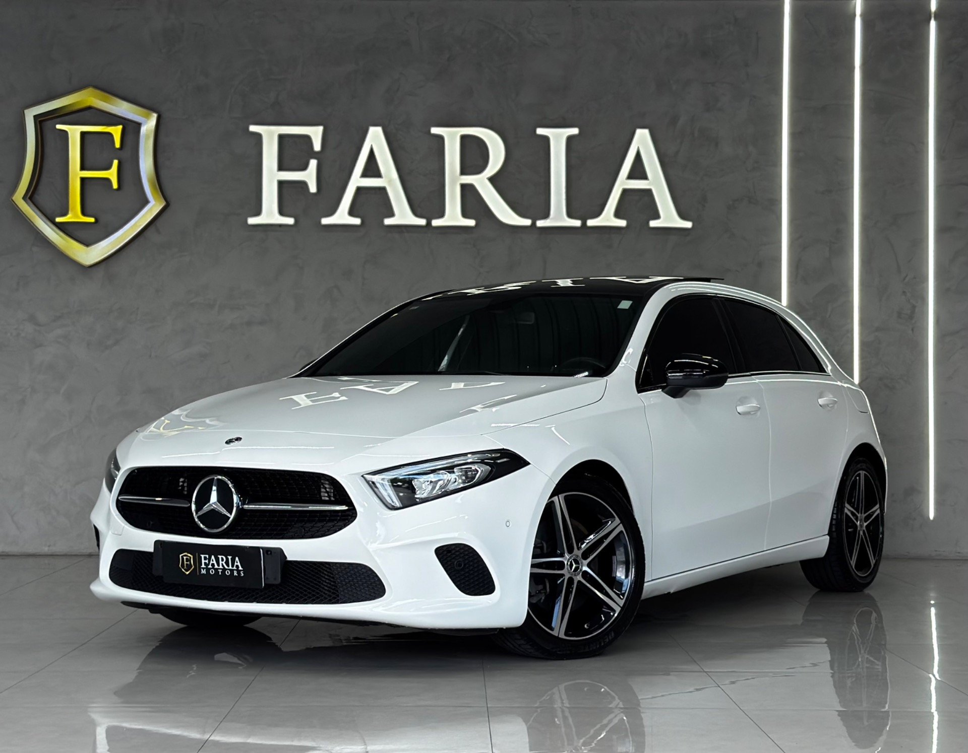 Mercedes-Benz A-250 2.0 TB Hatch Vision na cor Branco em Curitiba / PR - 35119