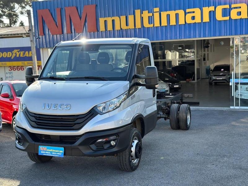 IVECO DAILY CHASSI 65-180 3.0 2p (Diesel)(E6) na cor Prata em Colombo / PR - 35177