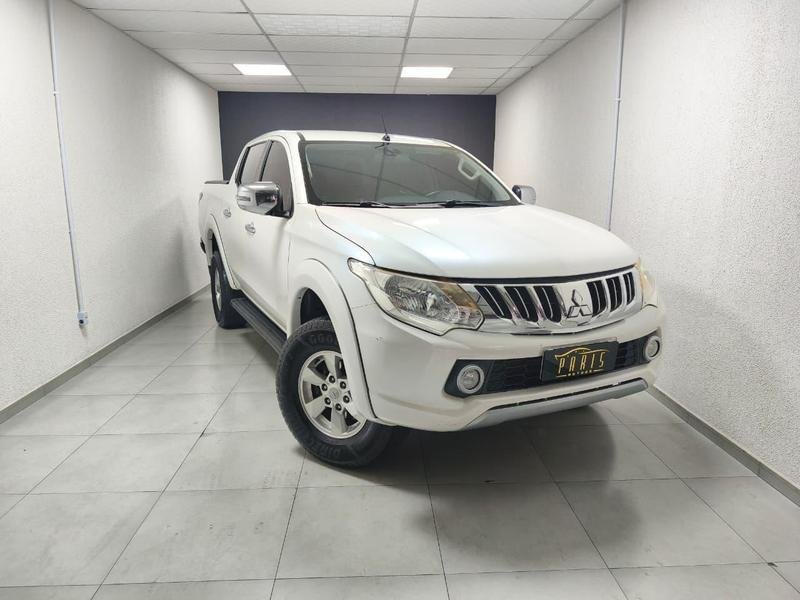 VENTO TRITON Li 150  na cor Branco em São José dos Pinhais / PR - 3531