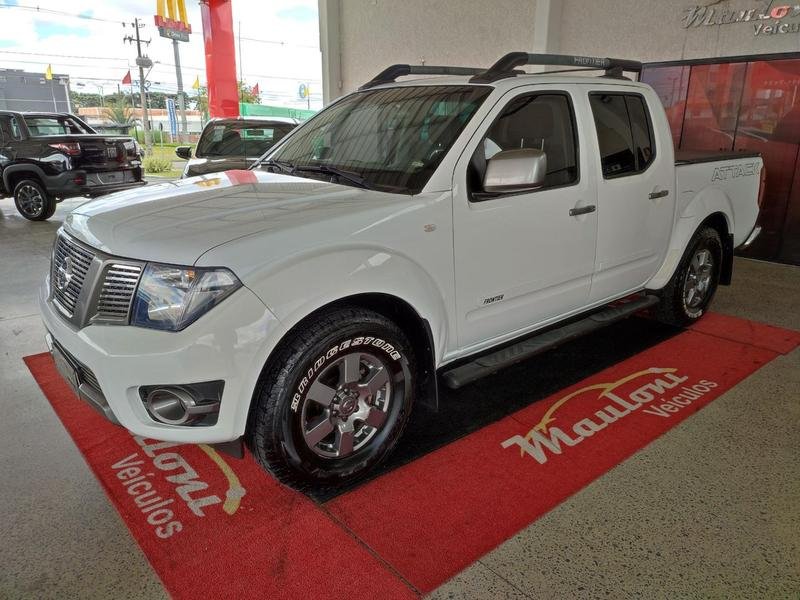 Nissan Frontier SV ATTACK CD 4x2 2.5 TB Diesel na cor Branco em São José dos Pinhais / PR - 35311