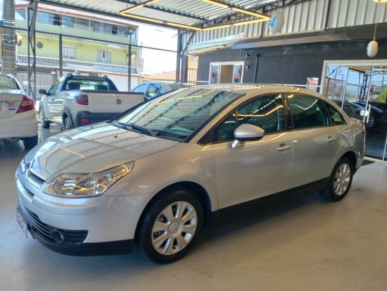 Citroën C4 PALLAS Exclusive 2.0/2.0 Flex 16V Mec na cor Prata em Curitiba / PR - 35797