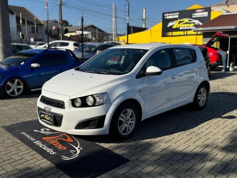 Chevrolet Sonic HB LT 1.6 16V FlexPower 5p Mec. na cor Branco em Curitiba / PR - 35827