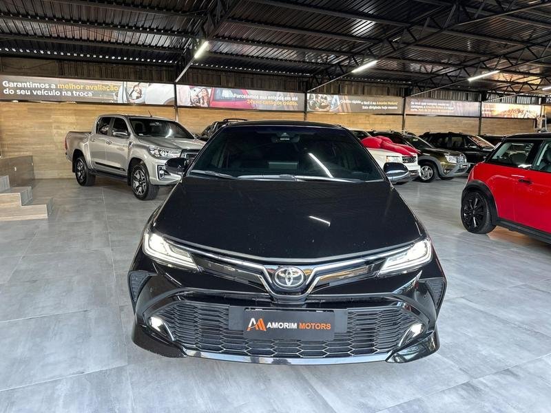Toyota Corolla GLi 1.6 16V na cor Preto em São José dos Pinhais / PR - 36027