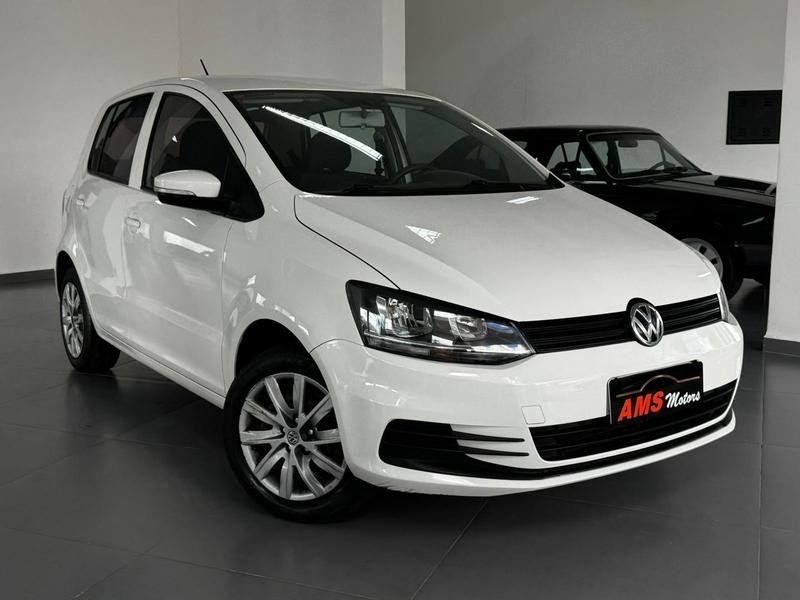 Volkswagen Fox Trendline 1.0 Flex 12V 5p na cor Branco em Curitiba / PR - 36887