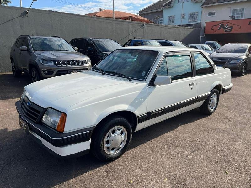 Chevrolet Monza GL 2.0 EFI/SL/L/650/Club/Barc.2e4p na cor Branco em Curitiba / PR - 37526