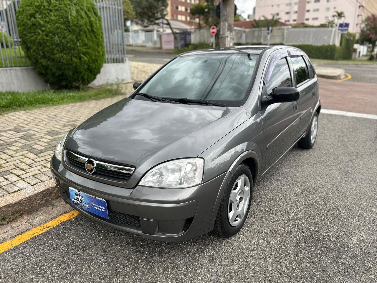Chevrolet Corsa Hat. Maxx 1.4 8V ECONOFLEX 5p na cor Cinza em Curitiba / PR - 37635