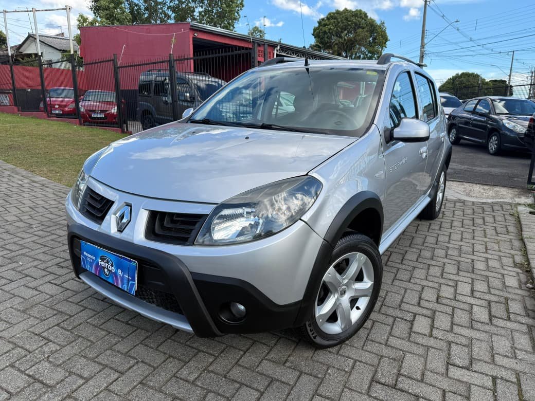 Renault SANDERO STEPWAY Hi-Flex 1.6 16V 5p na cor Cinza em Curitiba / PR - 38182