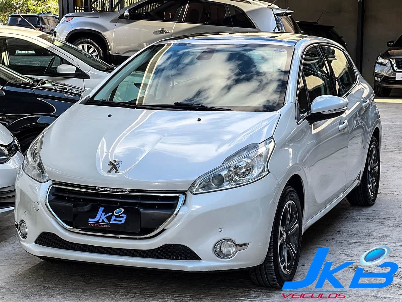 Peugeot 208 Griffe 1.6 Flex 16V 5p Aut. na cor Branco no Novo Hamburgo / RS - 38258