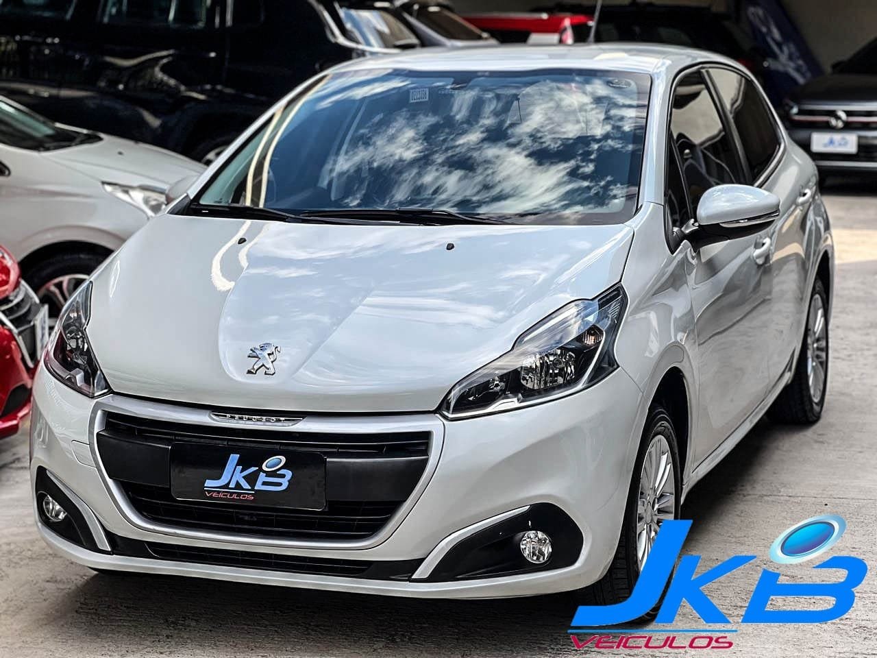 Peugeot 208 Active Pack 1.2 Flex 12V 5p Mec. na cor Branco no Novo Hamburgo / RS - 38288