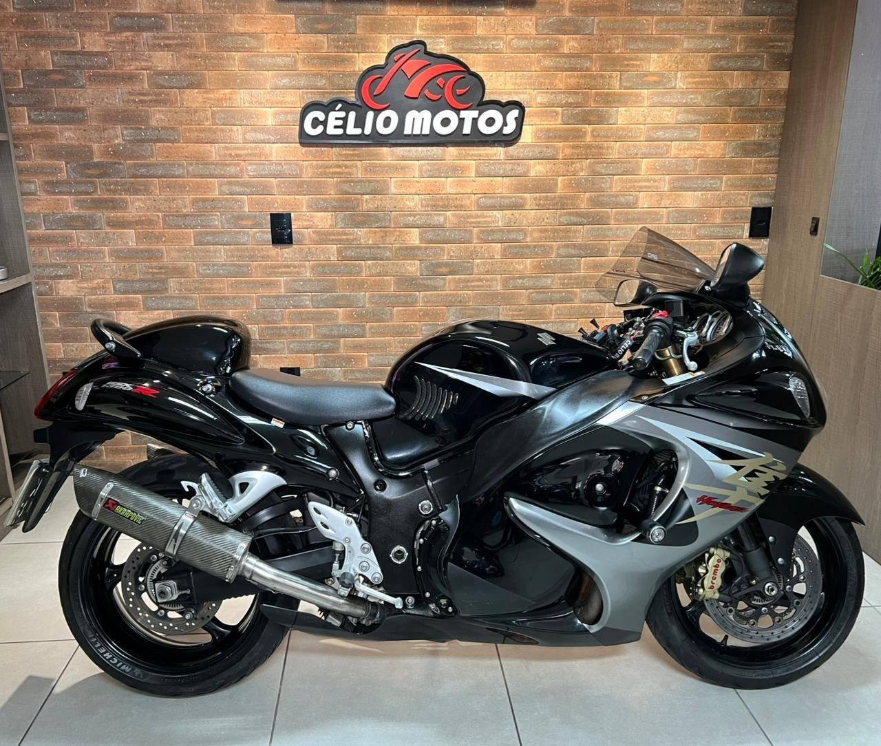 SUZUKI GSX 1300-R HAYABUSA  na cor Preto em Palhoça / SC - 38477