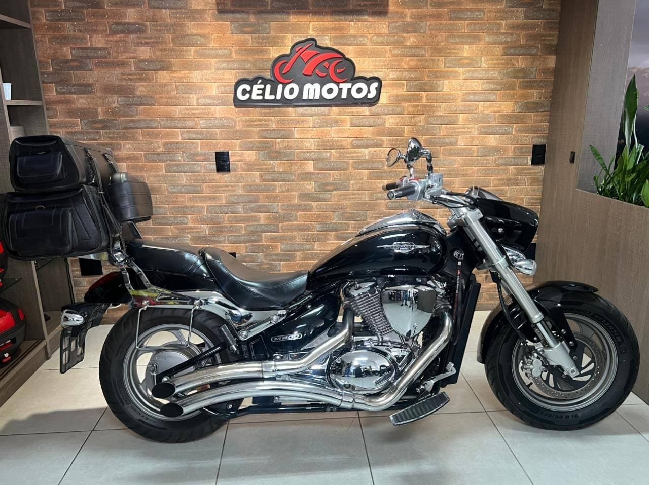 SUZUKI BOULEVARD M800  na cor Preto em Palhoça / SC - 38504