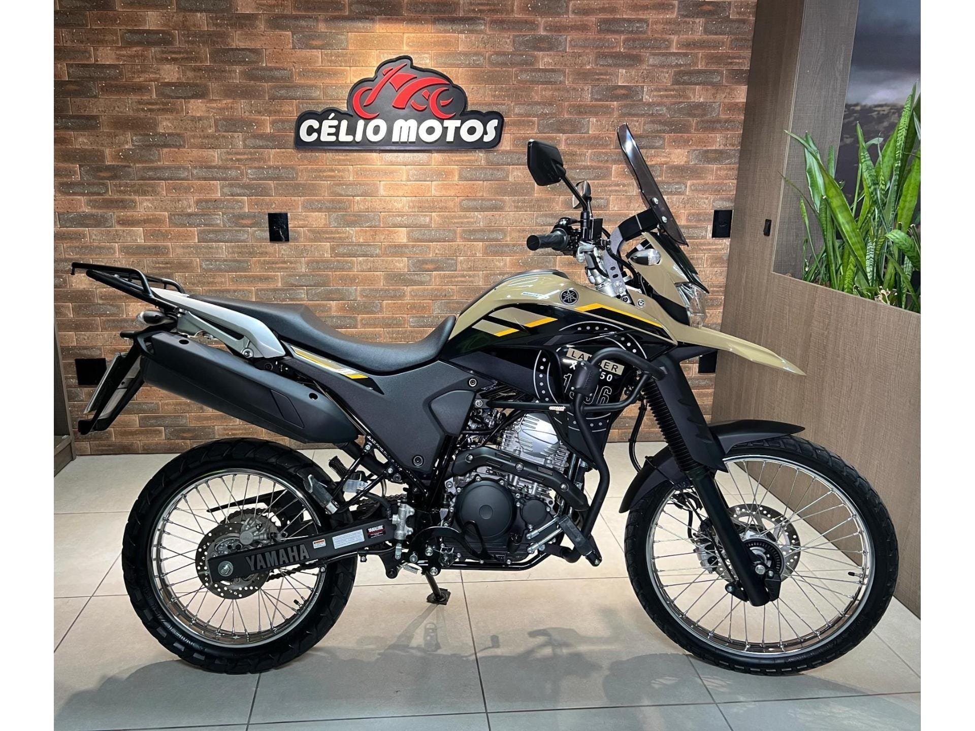 YAMAHA XTZ 250 LANDER 249cc/LANDER BLUEFLEX/ABS  na cor Bege em Palhoça / SC - 38538