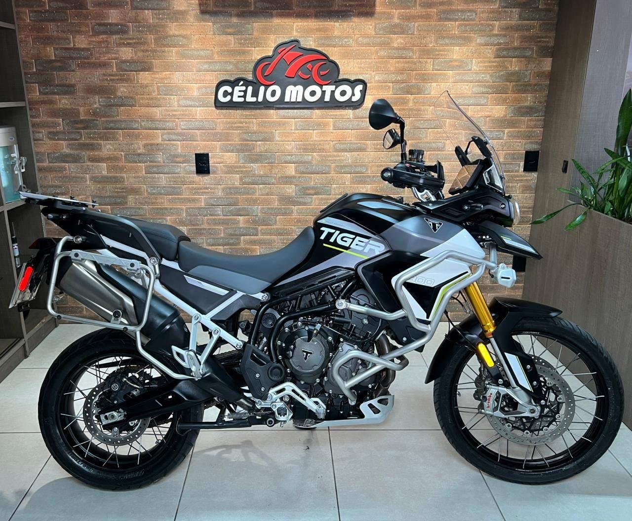 TRIUMPH TIGER 900 RALLY ARAGON Edition  na cor Preto em Palhoça / SC - 38552