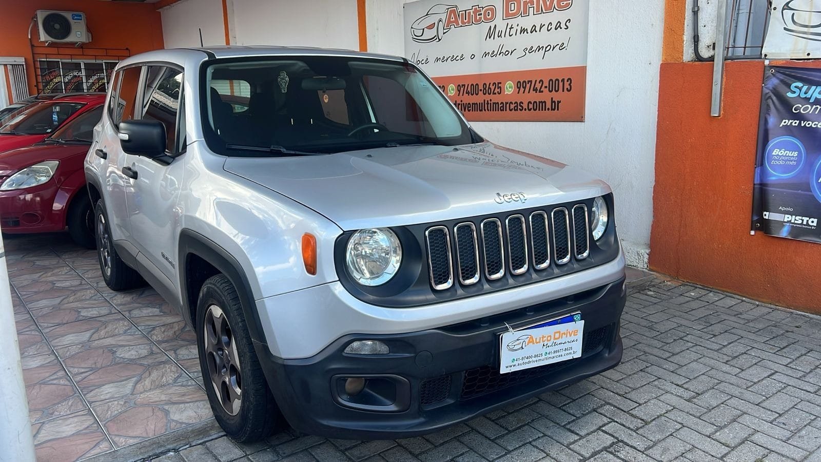 Jeep Renegade Sport 1.8 4x2 Flex 16V Aut. na cor Cinza em Curitiba / PR - 39220