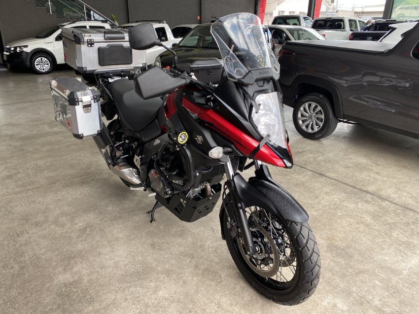 SUZUKI DL 650 XT V-STROM  na cor Vermelho em Ponta Grossa / PR - 40080