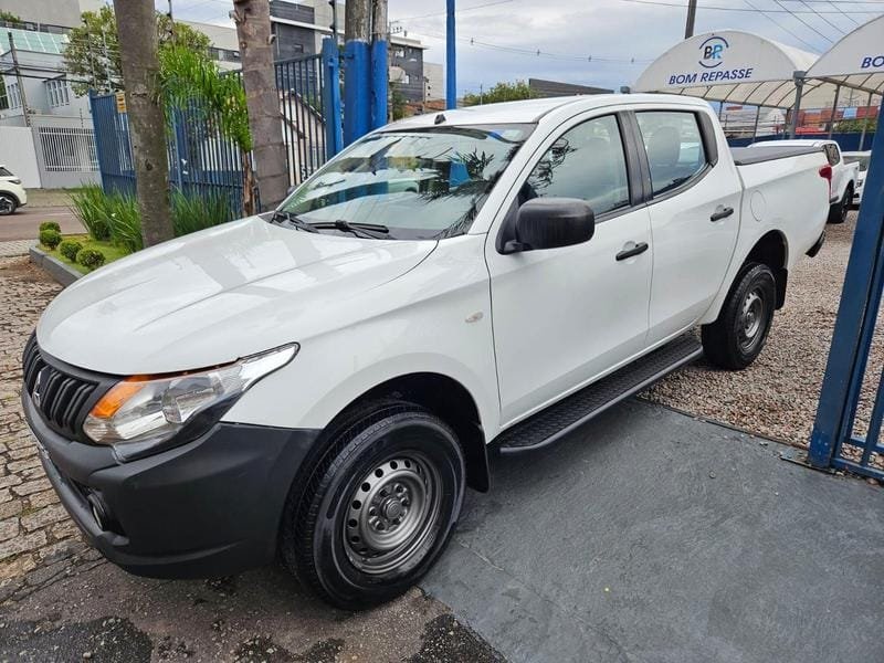 imagem de Black S Line 1.4 TFSI S-tronic