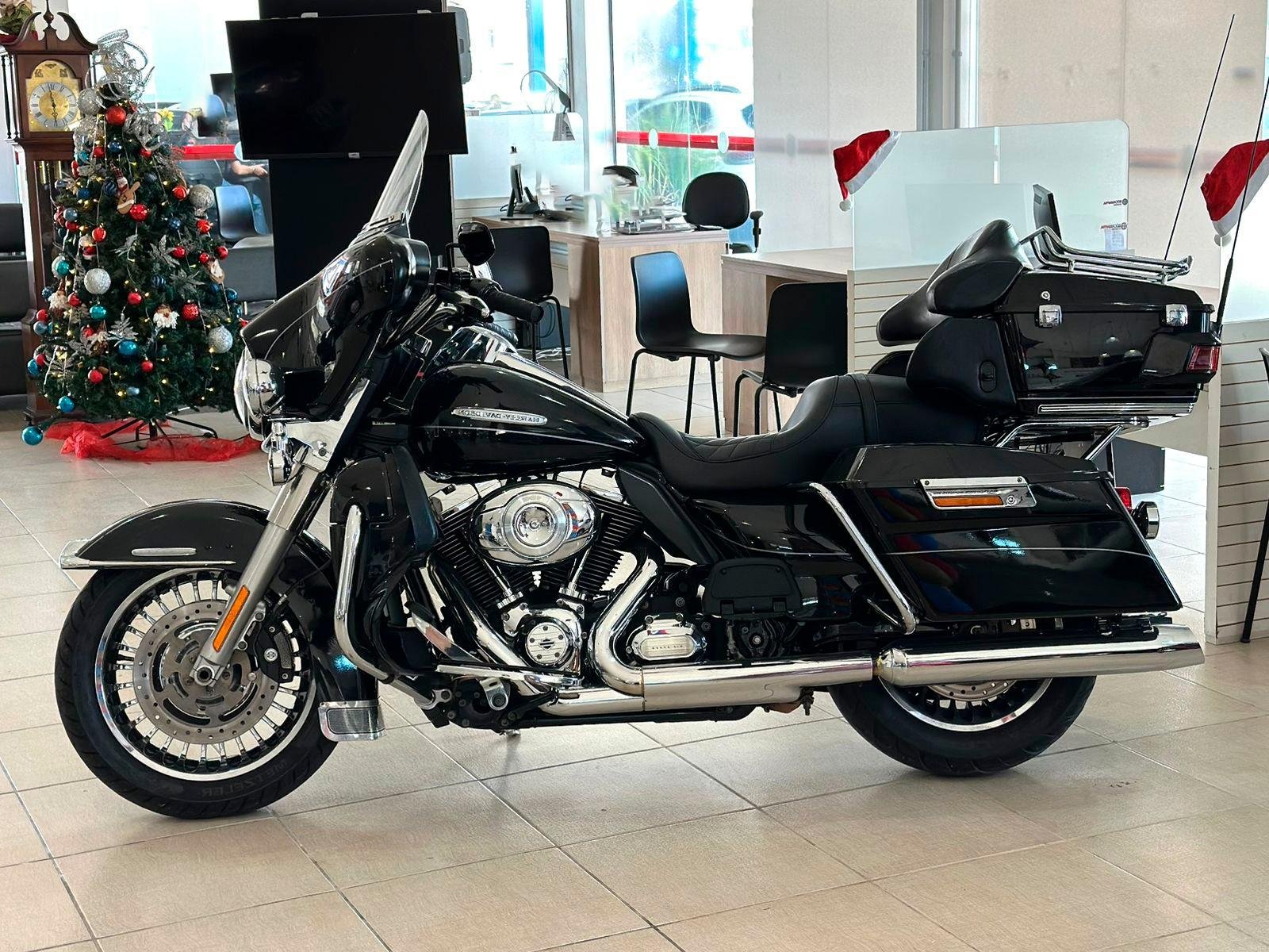 HARLEY-DAVIDSON ELECTRA GLIDE ULTRA LIMIT. 110th EDITION  na cor Preto em Brusque / SC - 40308
