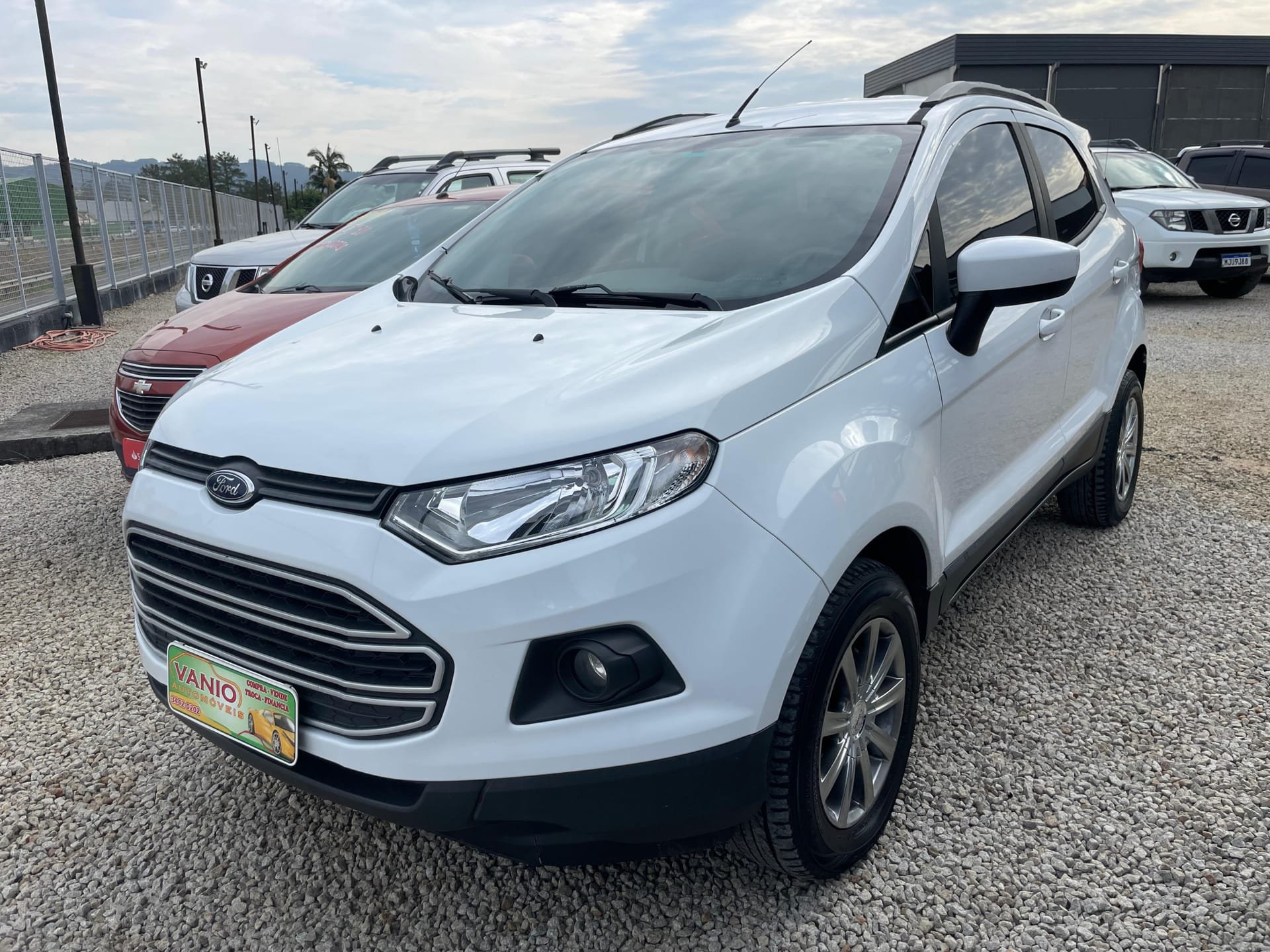 Ford EcoSport SE 1.6 16V Flex 5p Mec. na cor Branco em Criciúma / SC - 40569