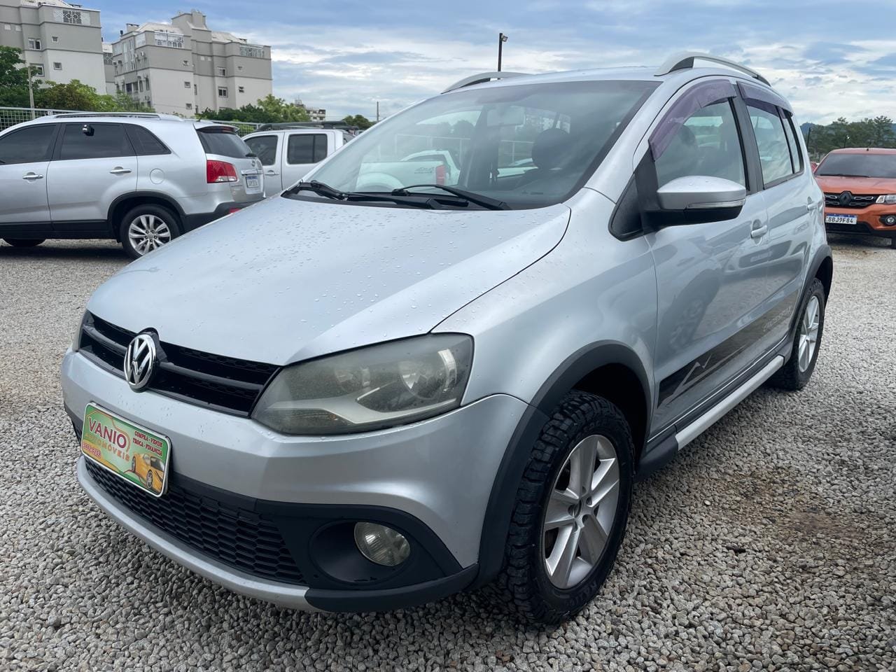 Volkswagen Crossfox 1.6 T. Flex 16V 5p na cor Cinza em Criciúma / SC - 40613