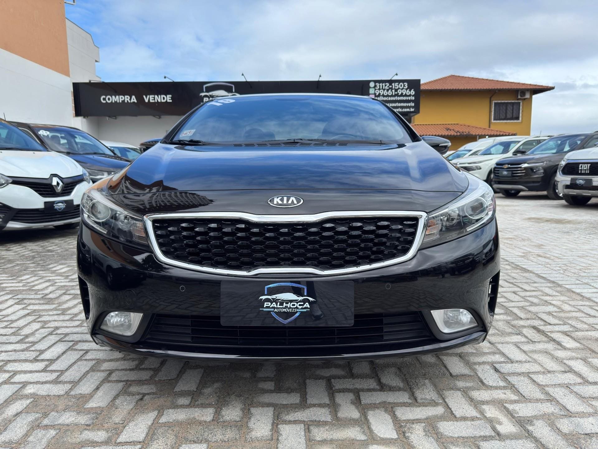 Kia Cerato 1.6 16V Aut. na cor Preto em Palhoça / SC - 40683