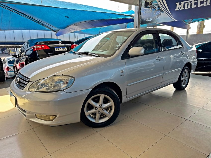 Toyota Corolla XEi 1.8/1.8 Flex 16V Mec. na cor Prata no Canoas / RS - 40874