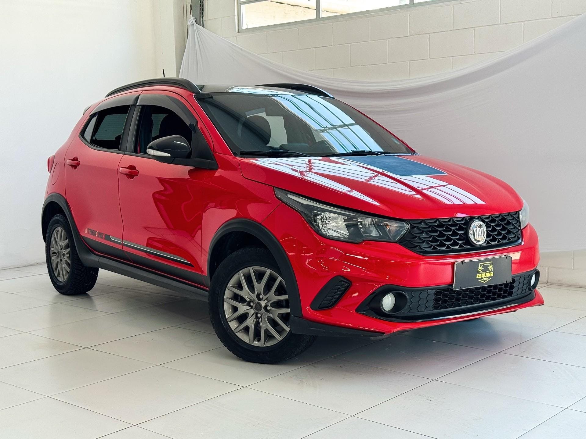 Fiat ARGO TREKKING 1.3 8V Flex na cor Vermelho em São José / SC - 40958