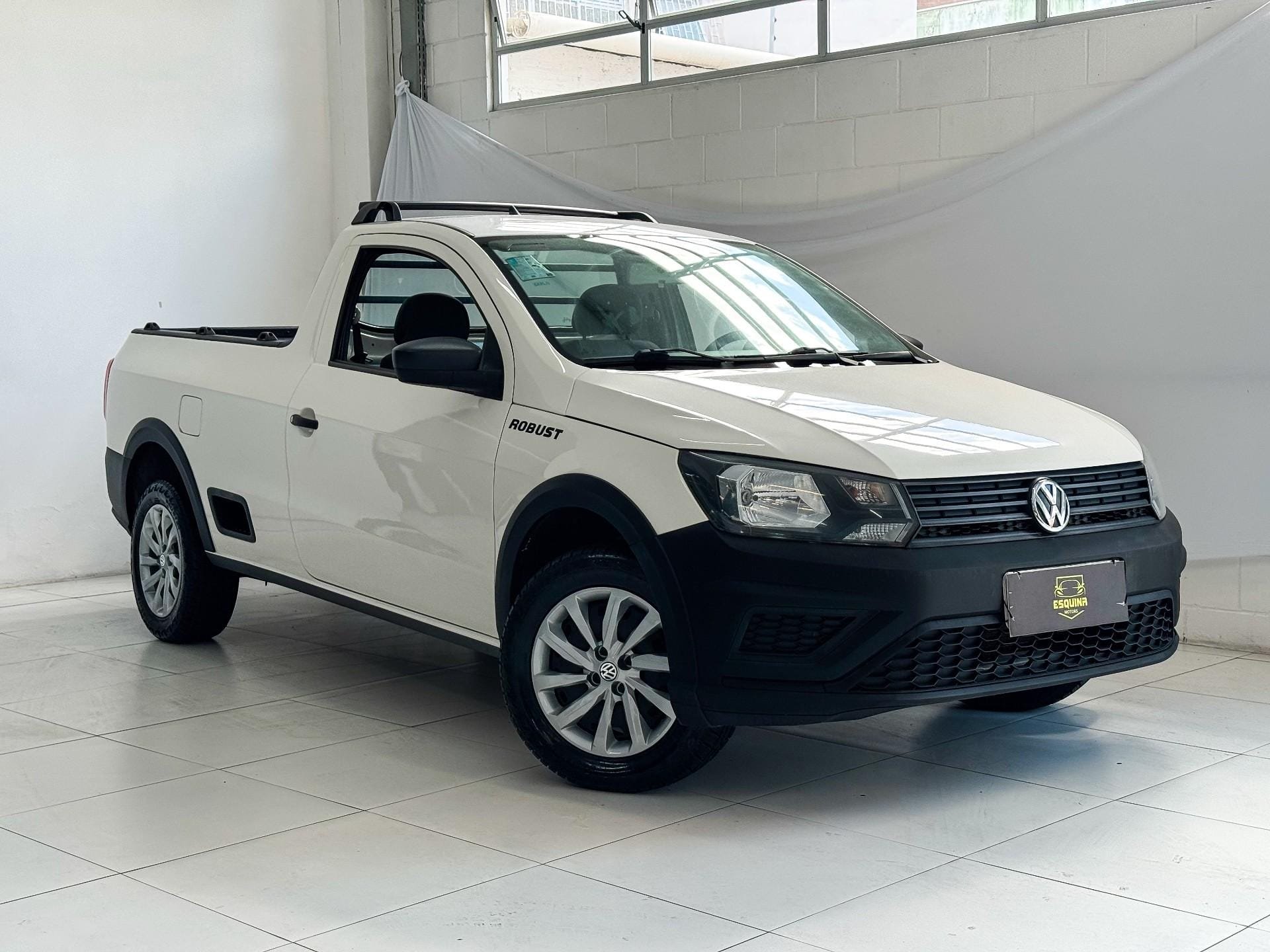 Volkswagen Saveiro Robust 1.6 Total Flex 8V na cor Branco em São José / SC - 40963