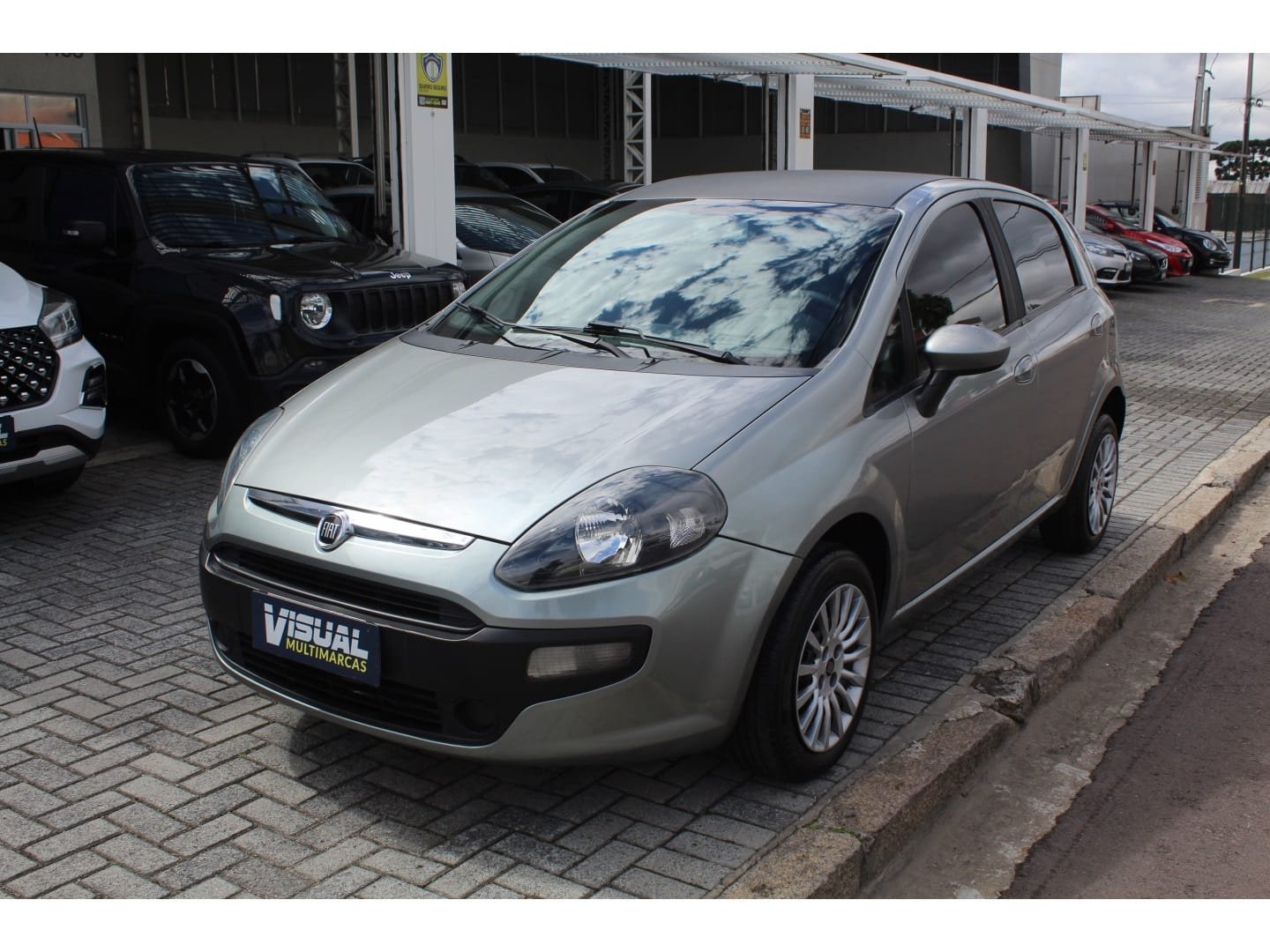 Fiat Punto ATTRACTIVE 1.4 Fire Flex 8V 5p na cor Cinza em Curitiba / PR - 41383