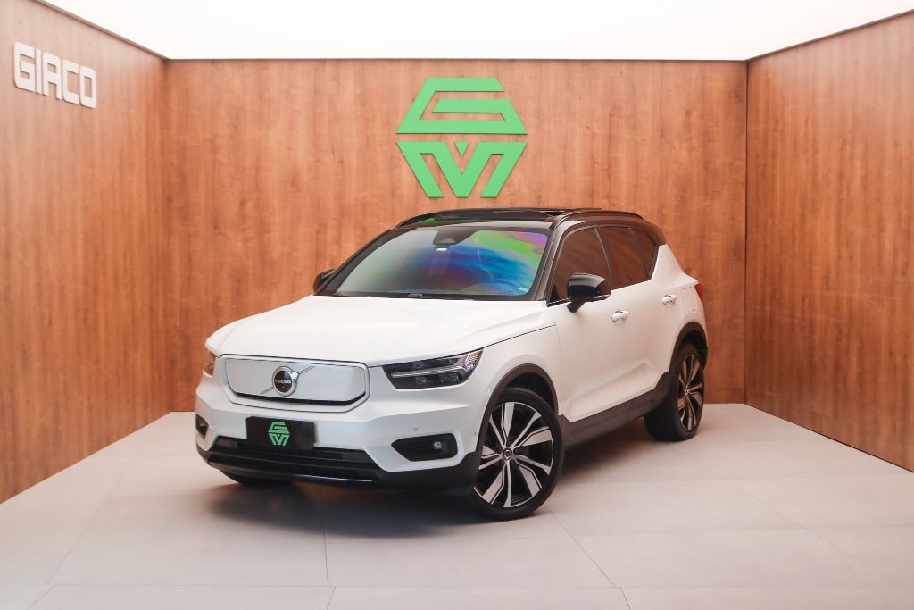 Volvo XC40 Pure (Elétrico) na cor Branco em São José / SC - 41495