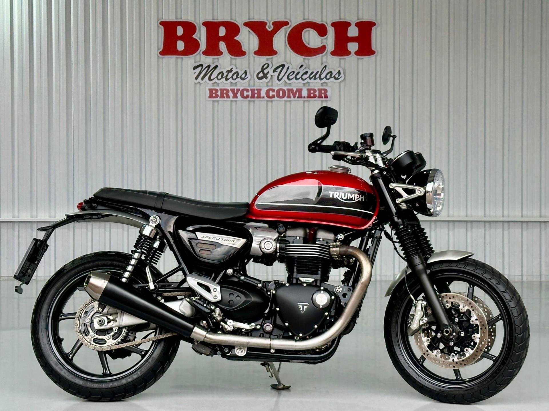 TRIUMPH Speed Twin 1200cc  na cor Vermelho em Pomerode / SC - 41555