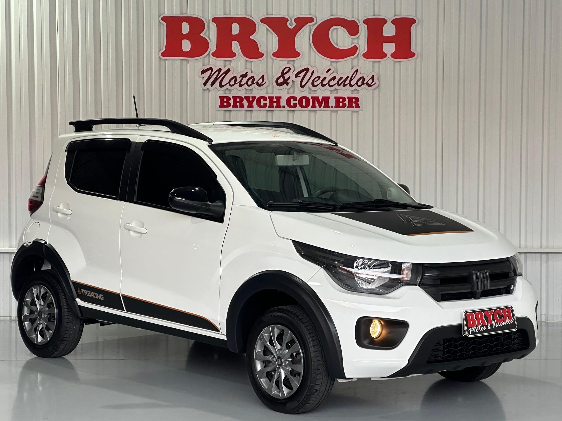 Fiat Mobi TREKKING 1.0 Flex 5p. na cor Branco em Pomerode / SC - 41607