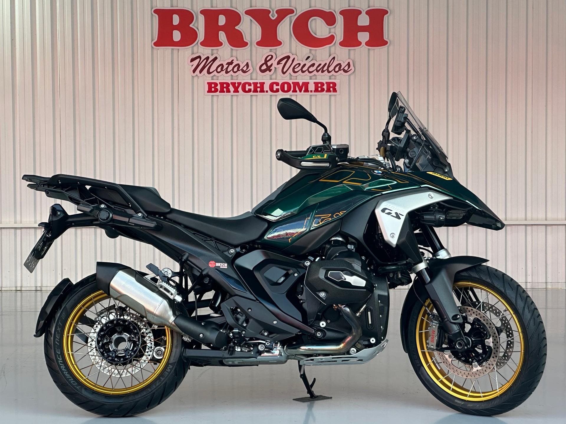 BMW R 1300 GS 719  na cor Verde em Pomerode / SC - 41649