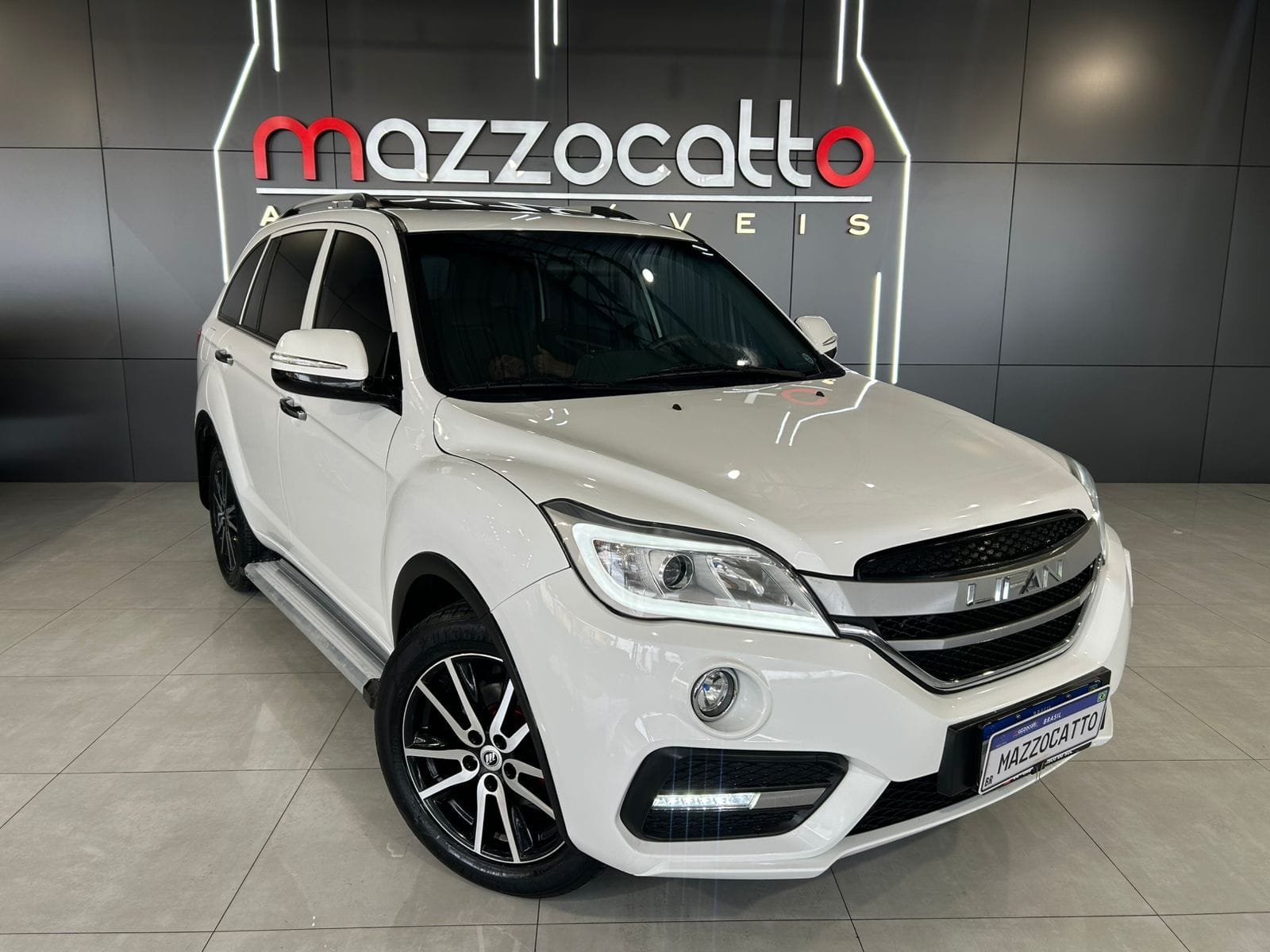 LIFAN X60 1.8 16V 128cv 5p Mec. na cor Branco em Joinville / SC - 41840