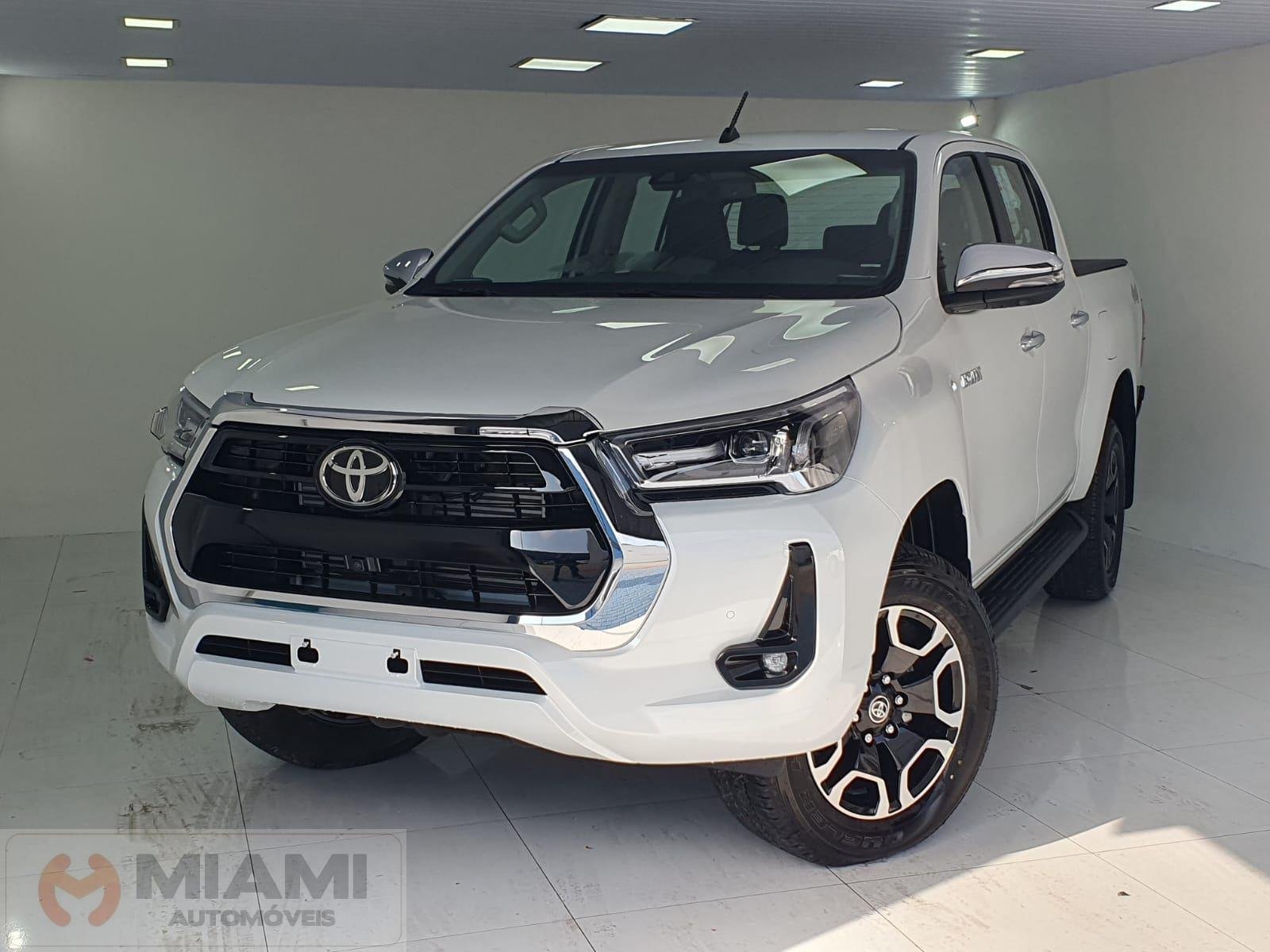 Toyota Hilux CD SRX 4x4 2.8 TDI 16V Diesel Aut. na cor Branco em Brusque / SC - 41981