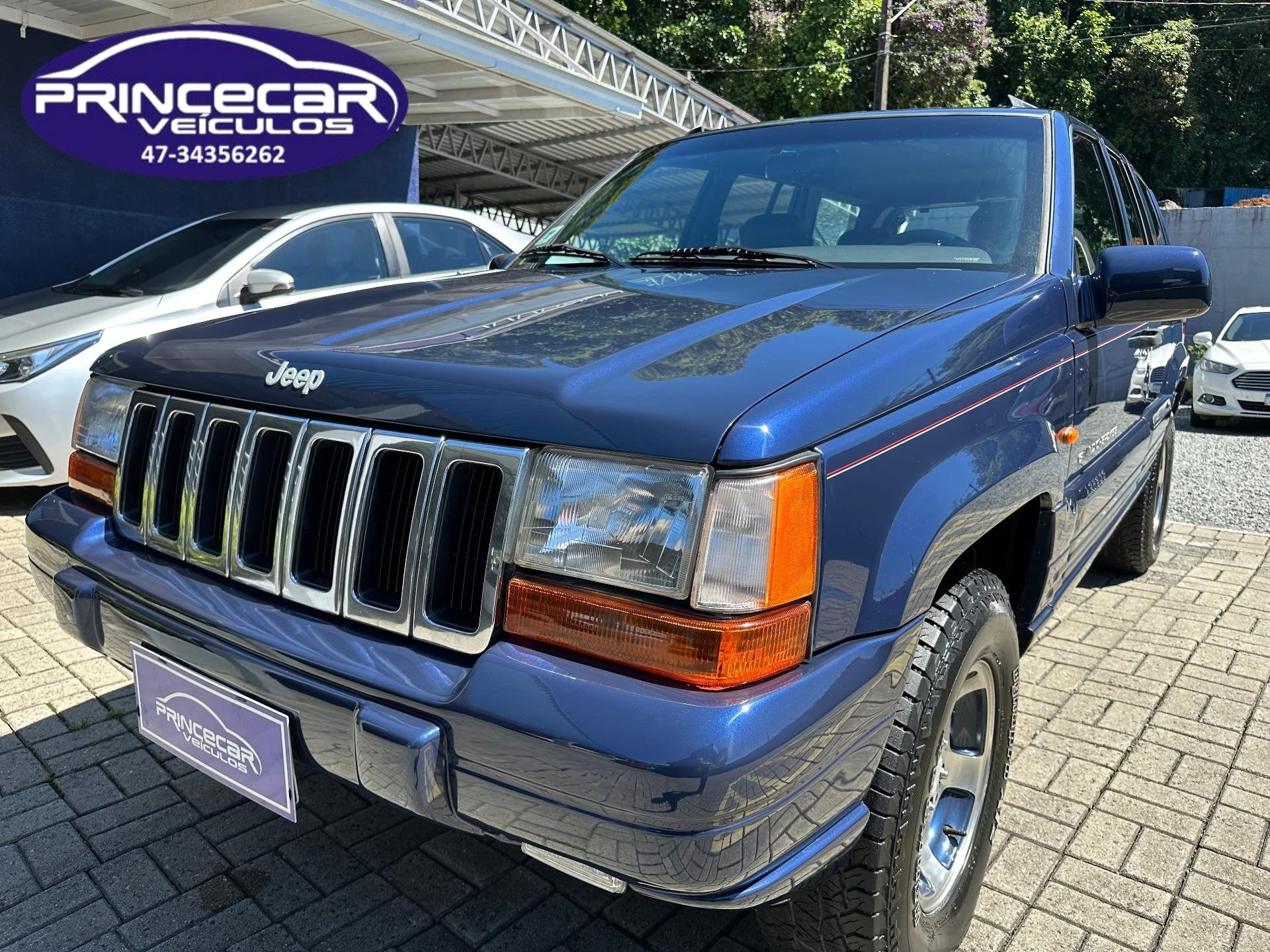 Jeep Grand Cherokee Laredo 4.0 Aut. na cor Azul em Joinville / SC - 42208