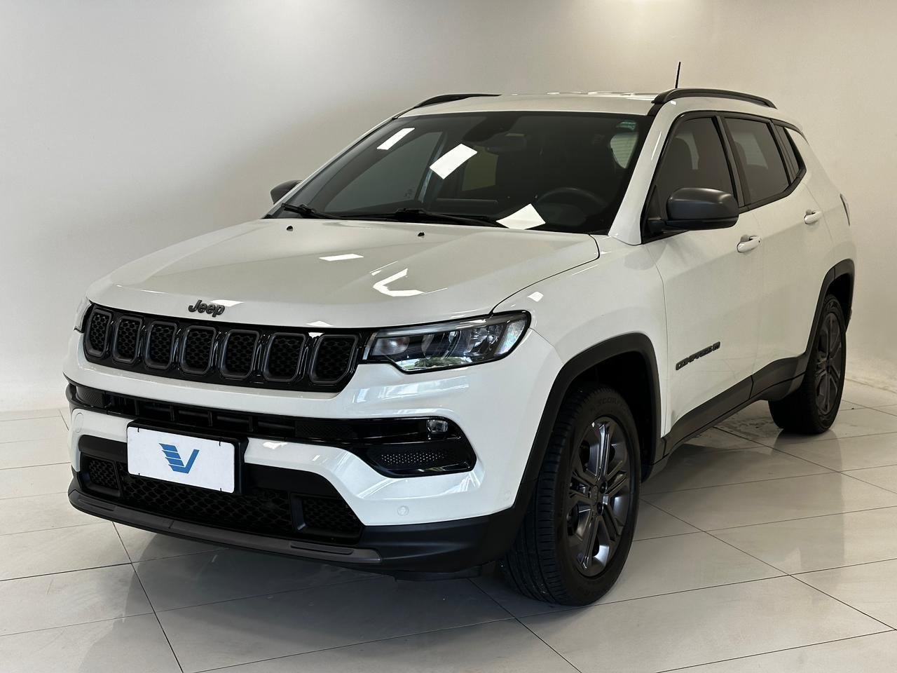 Jeep Compass LONG. T270 1.3 TB 4x2 Flex Aut. na cor Branco em Joinville / SC - 42348