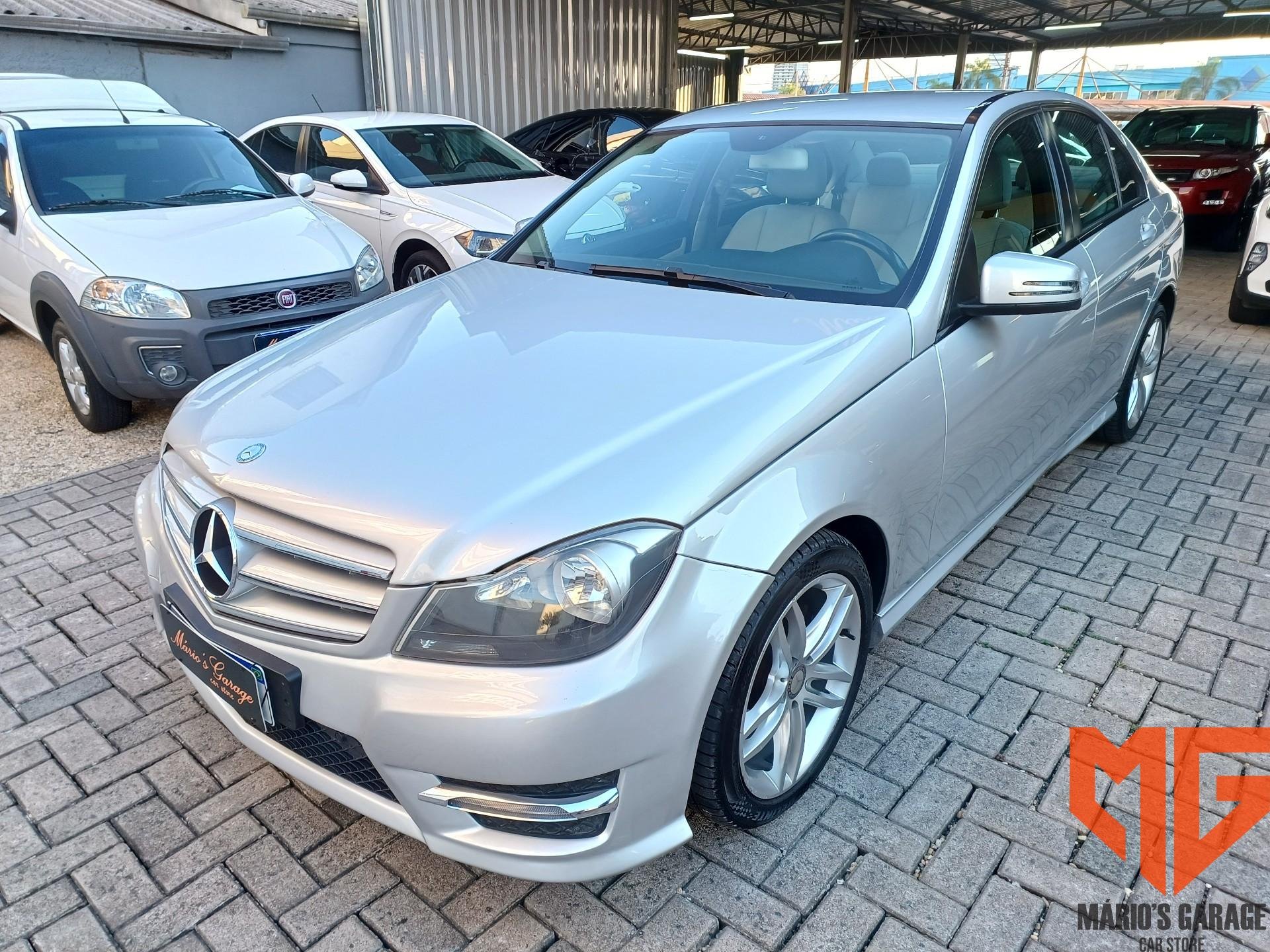 Mercedes-Benz C-180 1.6 Turbo 16V/Flex 16V Aut. na cor Cinza em Blumenau / SC - 42597