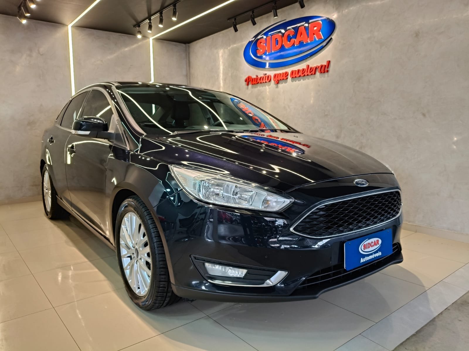 Ford Focus Sedan 2.0 16V/2.0 16V Flex 4p na cor Preto em Garuva / SC - 42644