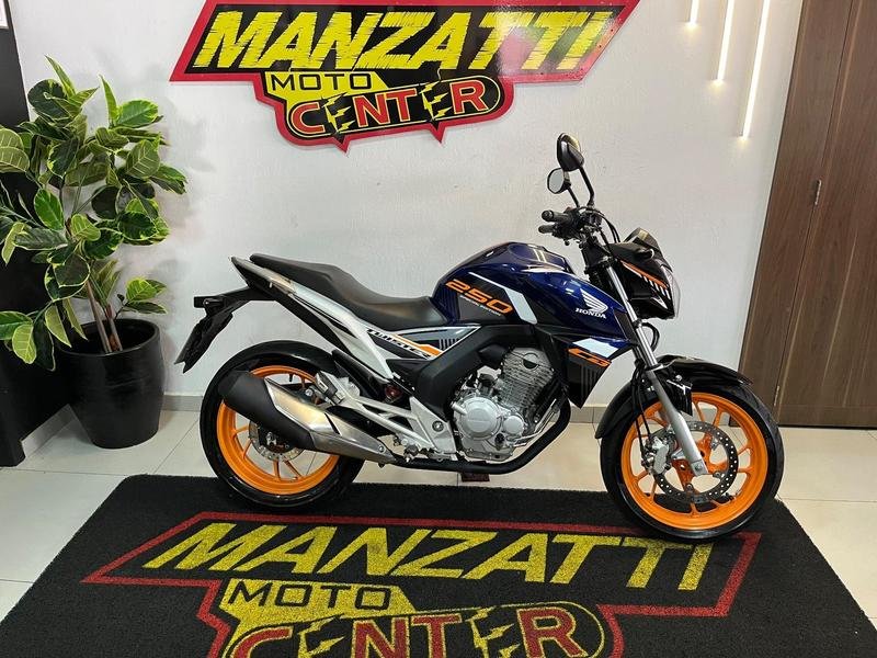Honda CBX 250 TWISTER  na cor Azul em Campo Largo / PR - 42933