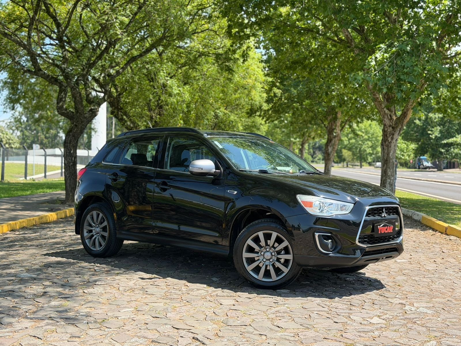 Mitsubishi ASX 2.0 16V 4x4 160cv Aut. na cor Preto no Dois Irmãos / RS - 43152