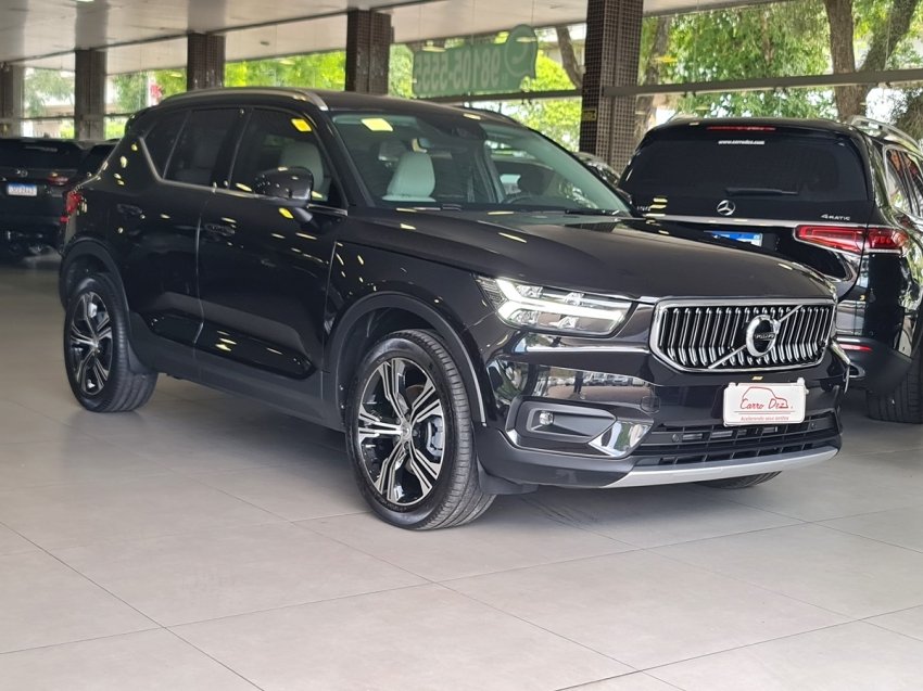 Volvo XC40 T-4 INSCRIPTION 2.0 190cv FWD na cor Preto no Novo Hamburgo / RS - 43391