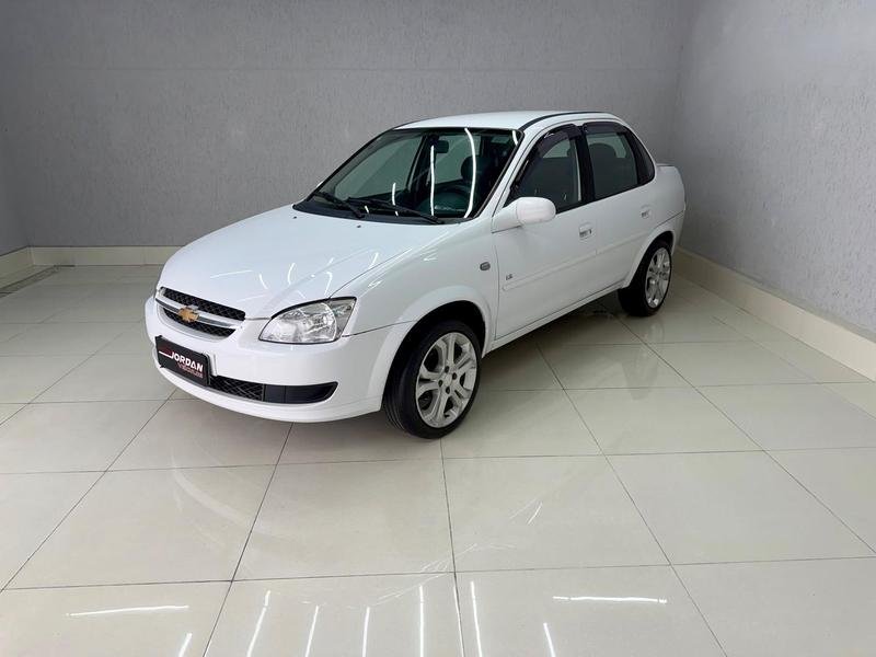 Chevrolet Classic Life/LS 1.0 VHC FlexP. 4p na cor Branco em Curitiba / PR - 43707