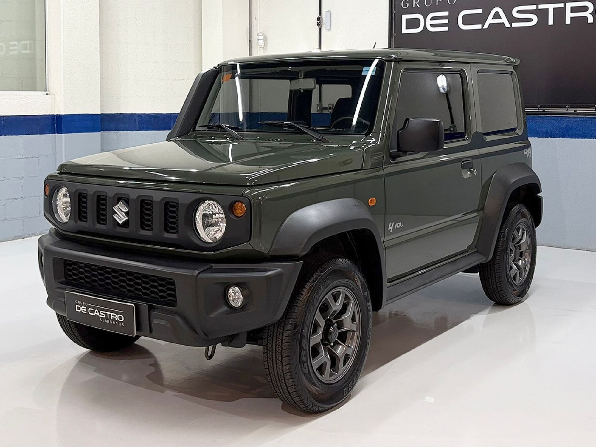 SUZUKI Jimny Sierra 4YOU ALLGRIP 1.5 16V Mec. na cor Verde em Curitiba / PR - 44035