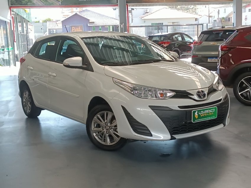 Toyota Yaris XL Plus Con. 1.5 Flex 16V 5p Aut. na cor Branco em Ponta Grossa / PR - 44081