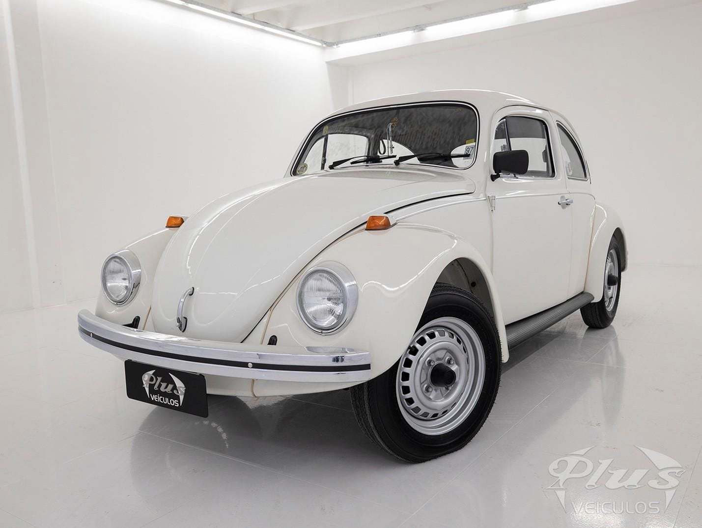 Volkswagen Fusca  na cor Branco no Porto Alegre / RS - 44155