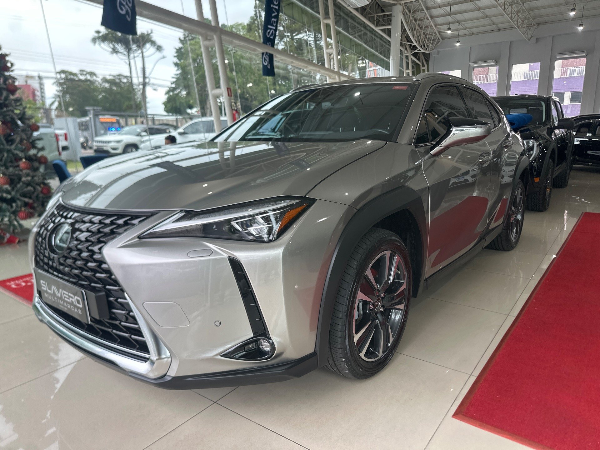 Lexus UX-250h Luxury 2.0 16V Aut. (Híbrido) na cor Cinza em Curitiba / PR - 44296