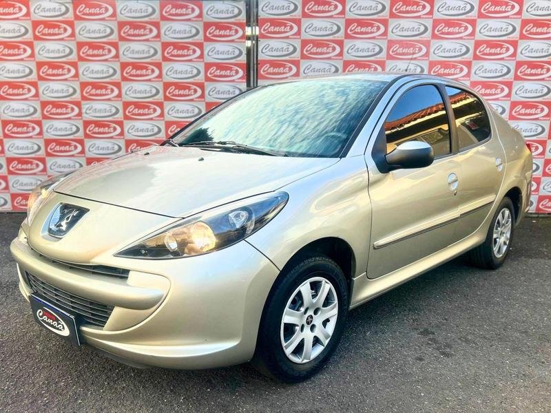 Peugeot 207 Sedan Active 1.4 Flex 8V 4p na cor Prata em Curitiba / PR - 44552