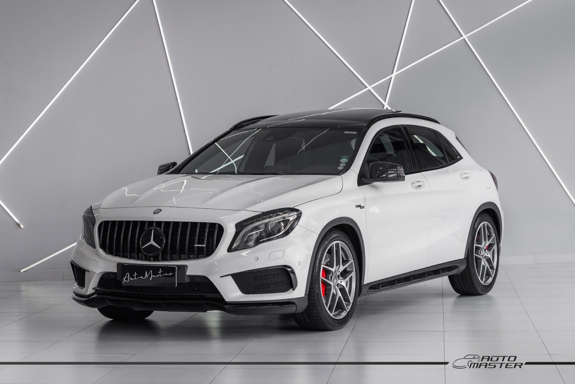 Mercedes-Benz GLA-45 AMG 4MATIC 2.0 Turbo Aut. na cor Branco em Curitiba / PR - 44719