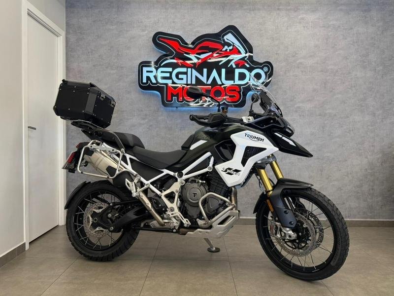 TRIUMPH TIGER 1200 RALLY PRO  na cor Verde em Araucária / PR - 45385