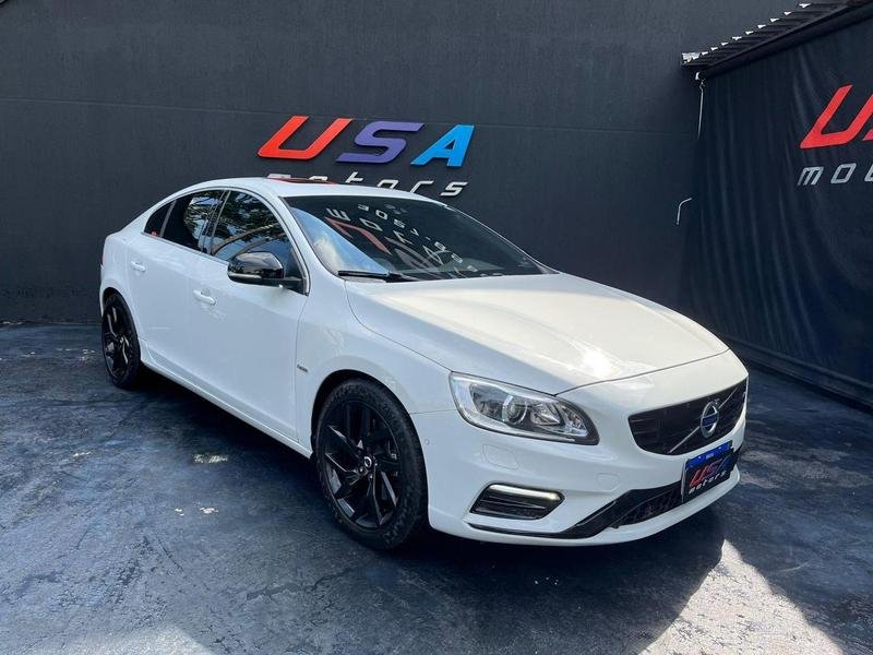 Volvo S60 T-6 R-DESIGN 2.0 306cv FWD 4p na cor Branco em Curitiba / PR - 45460